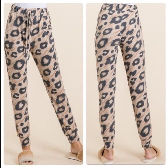 NWT Leopard Print Black/Tan Joggers Lounge Pants - Super Soft Size Large - Picture 5 of 5